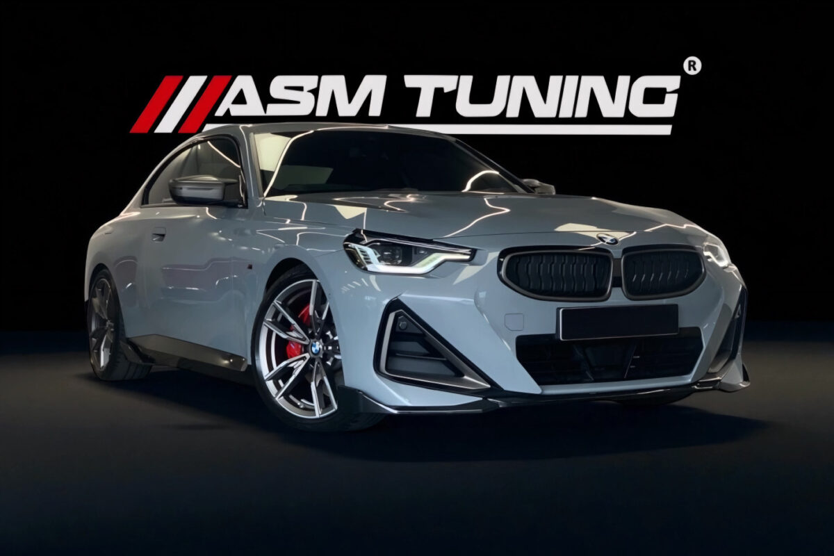 Colecție Carbon & Performanță BMW Seria 2 G42 BMW Seria 2 G42 Coupe echipat cu kit carbon complet – splitter, difuzor, eleron și praguri by ASM Tuning
