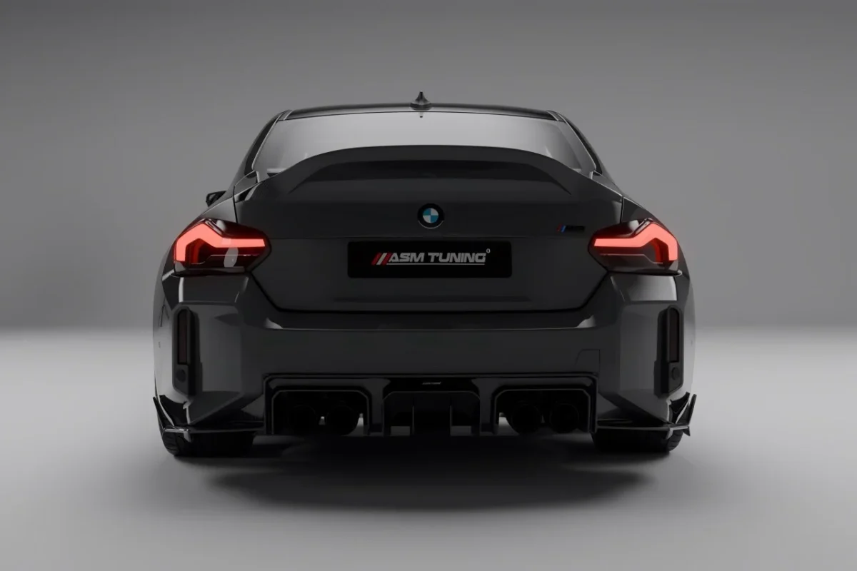 BMW M2 cu difuzor și eleron din fibră de carbon autentică ASM Tuning – ilustrare a avantajelor materialelor premium în tuning auto față de plastic ABS