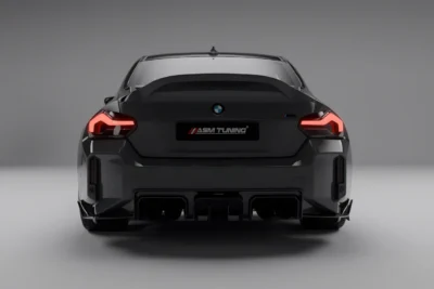 BMW M2 cu difuzor și eleron din fibră de carbon autentică ASM Tuning – ilustrare a avantajelor materialelor premium în tuning auto față de plastic ABS