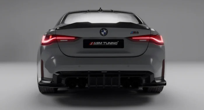 Spoiler din fibră de carbon montat pe BMW pentru tuning auto de la ASM Tuning