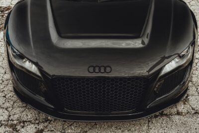Piese auto din fibră de carbon – greutate redusă și performanță crescută