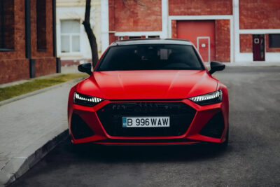 Audi RS7 C8 profil lateral – linie elegantă înainte de montarea kitului din carbon ASM